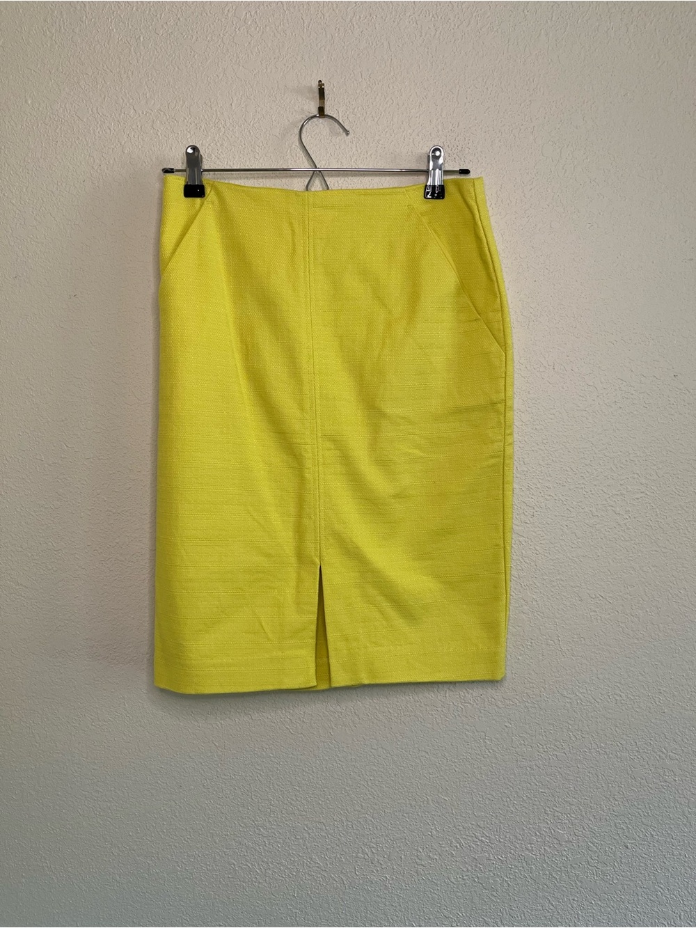 LOFT Bright Yellow Trendy Fall Pencil Skirt Size 4 28x22” Cotton/Spandex